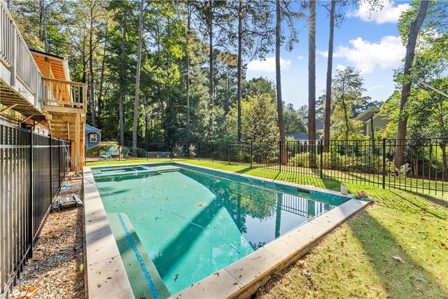 1495 spalding Drive, Sandy Springs, GA 30350