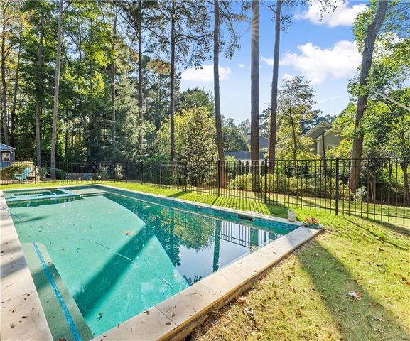 1495 spalding Drive, Sandy Springs, GA 30350