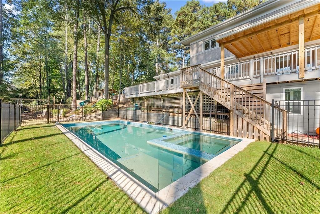 1495 spalding Drive, Sandy Springs, GA 30350