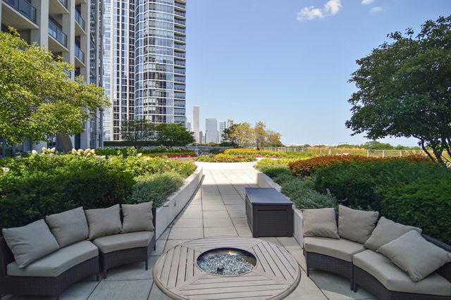 1235 S Prairie Avenue 2709, Chicago, IL 60605