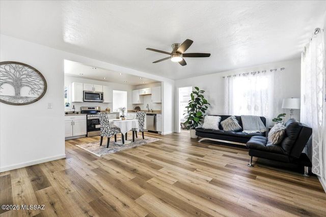 5449 E Linden Street, Tucson, AZ 85712