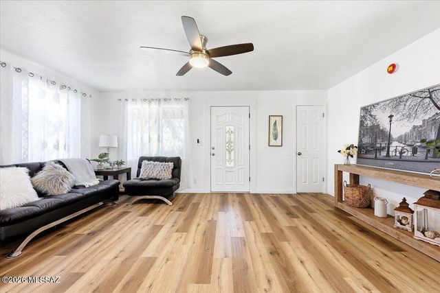 5449 E Linden Street, Tucson, AZ 85712