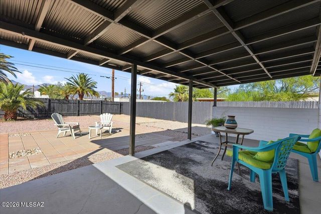 5449 E Linden Street, Tucson, AZ 85712