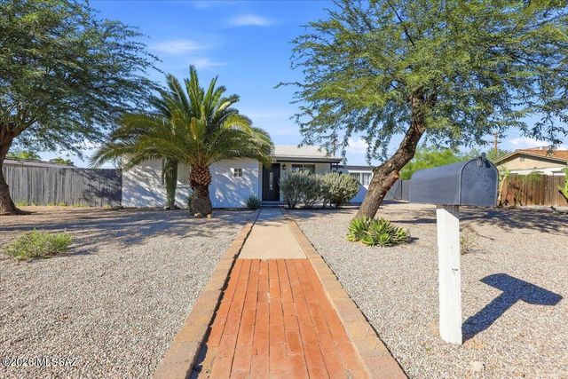 5449 E Linden Street, Tucson, AZ 85712