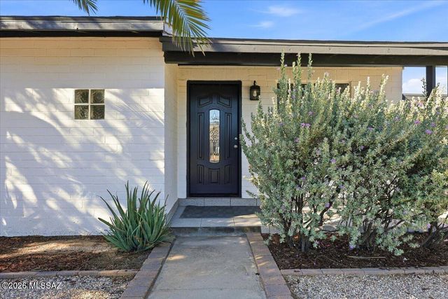 5449 E Linden Street, Tucson, AZ 85712