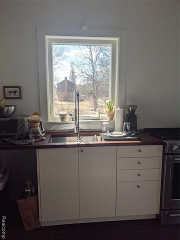 432 Manistique, Detroit, MI 48215