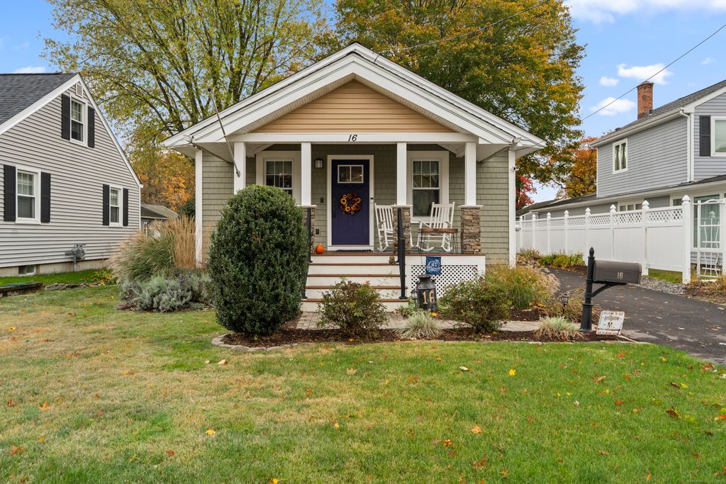 16 Flora Street, Milford, CT 06460