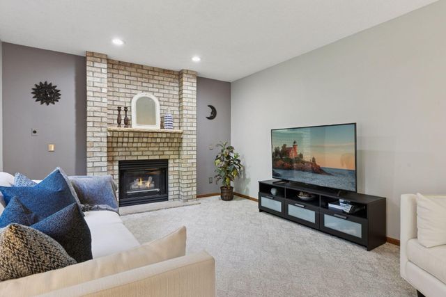 8769 Jewel Avenue S, Cottage Grove, MN 55016