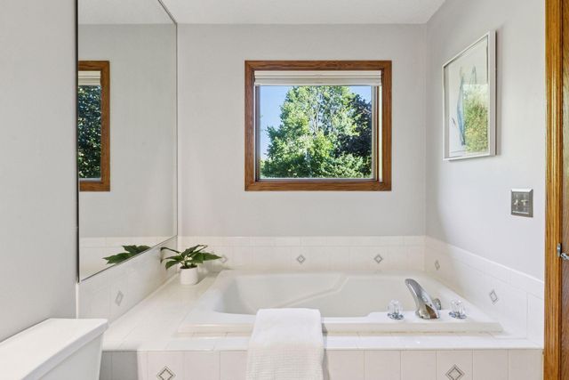 8769 Jewel Avenue S, Cottage Grove, MN 55016