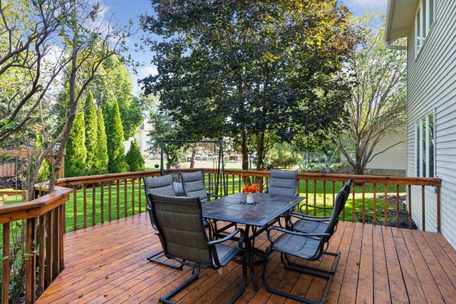 8769 Jewel Avenue S, Cottage Grove, MN 55016