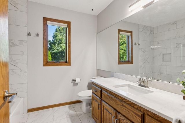 8769 Jewel Avenue S, Cottage Grove, MN 55016