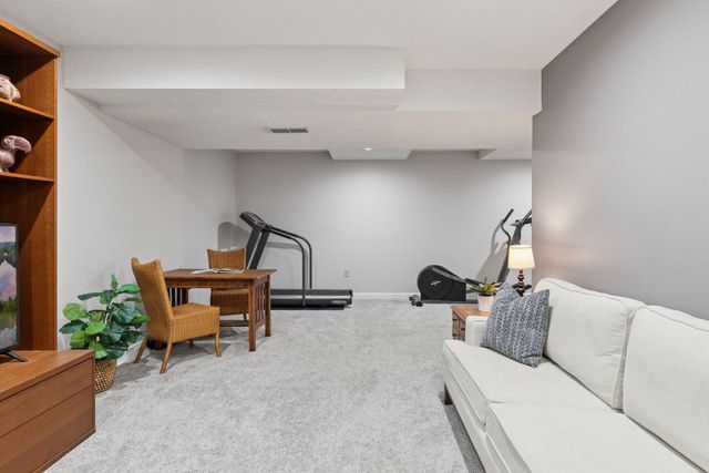 8769 Jewel Avenue S, Cottage Grove, MN 55016