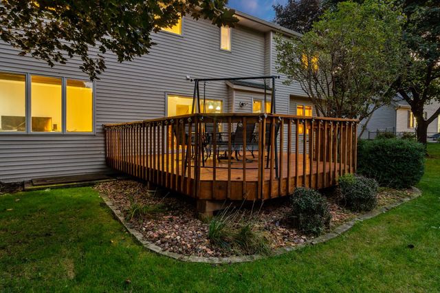 8769 Jewel Avenue S, Cottage Grove, MN 55016