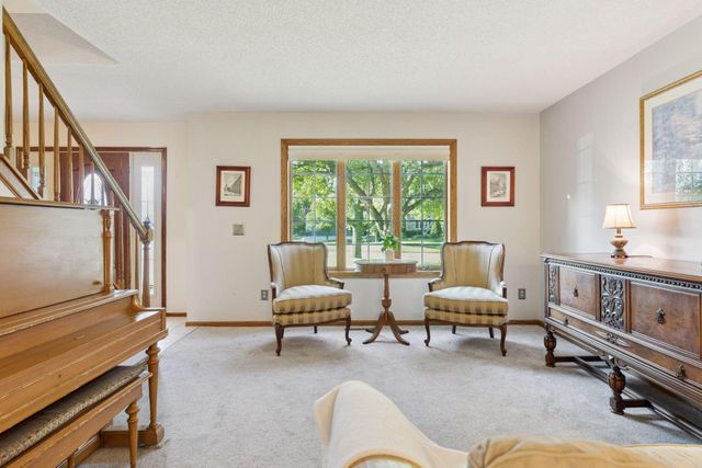 8769 Jewel Avenue S, Cottage Grove, MN 55016