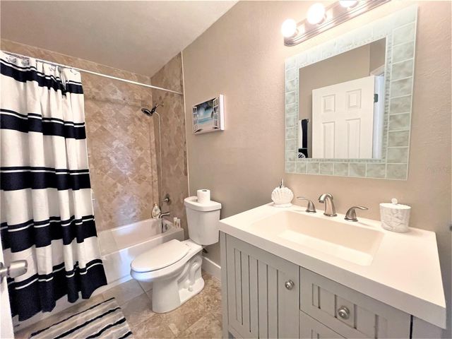 5106 104TH STREET N, St Petersburg, FL 33708