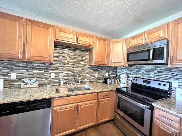 5106 104TH STREET N, St Petersburg, FL 33708