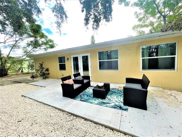 5106 104TH STREET N, St Petersburg, FL 33708