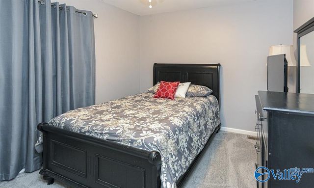 6015 NW Kimbrell Lane NW, Huntsville, AL 35810