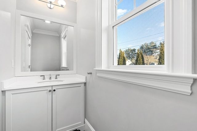 25 Cavanaugh Path, Newton, MA 02459