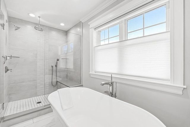 25 Cavanaugh Path, Newton, MA 02459