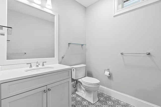 25 Cavanaugh Path, Newton, MA 02459