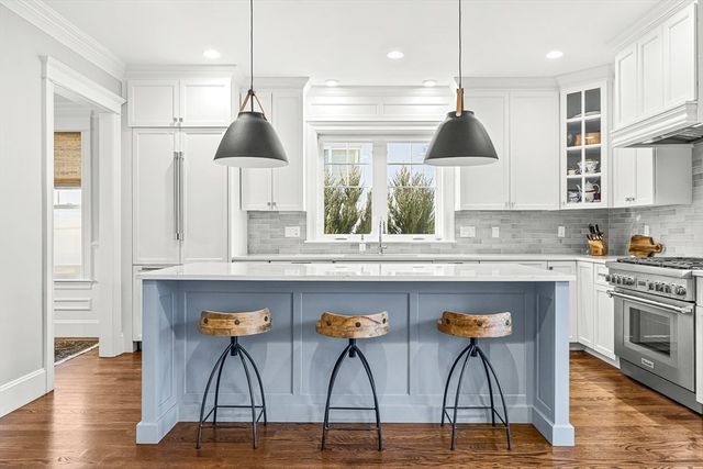 25 Cavanaugh Path, Newton, MA 02459