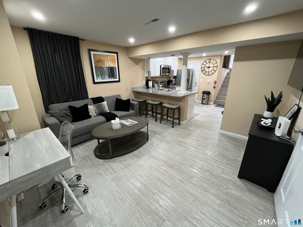 73 Spring Street 1, New Haven, CT 06519