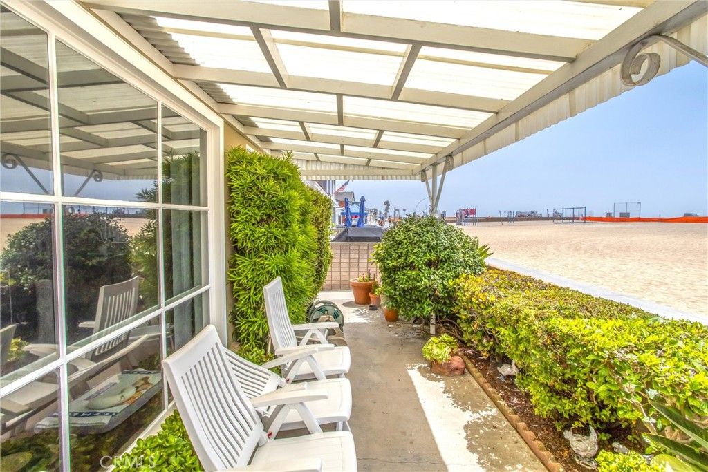 Image 1 of property listing at 1408 W Oceanfront, Newport Beach, CA 92661