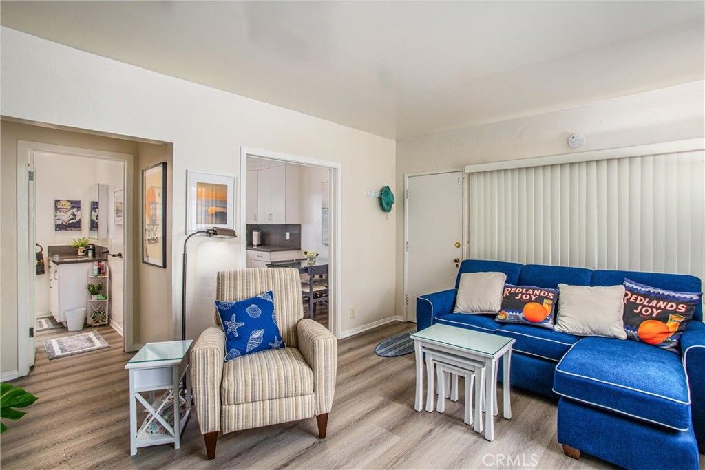 Image 14 of property listing at 1408 W Oceanfront, Newport Beach, CA 92661