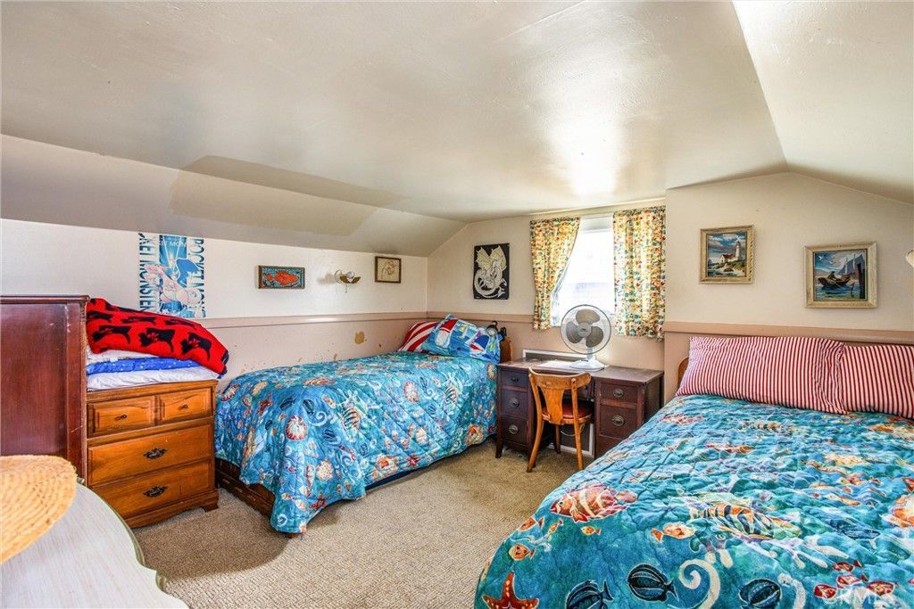 Image 19 of property listing at 1408 W Oceanfront, Newport Beach, CA 92661