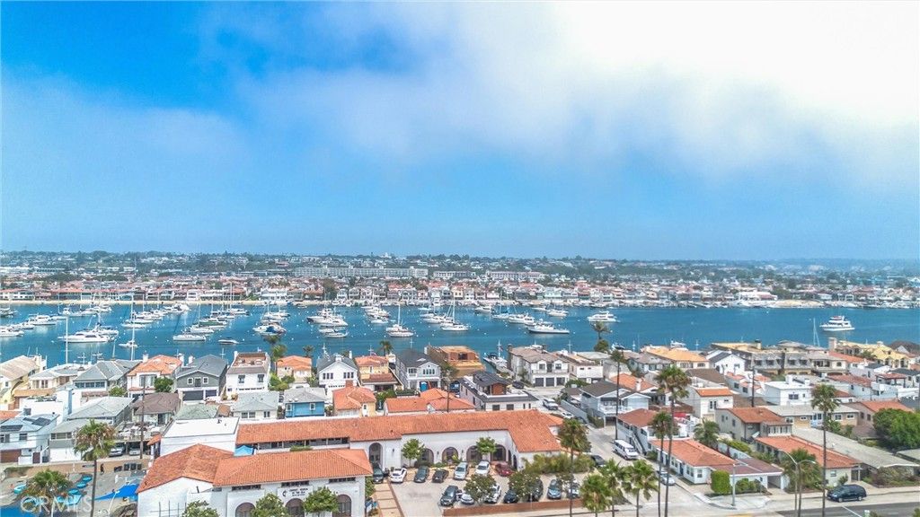 Image 28 of property listing at 1408 W Oceanfront, Newport Beach, CA 92661