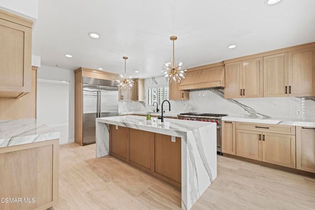 20500 Blairmoore Street, Chatsworth, CA 91311