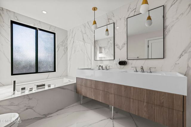 20500 Blairmoore Street, Chatsworth, CA 91311