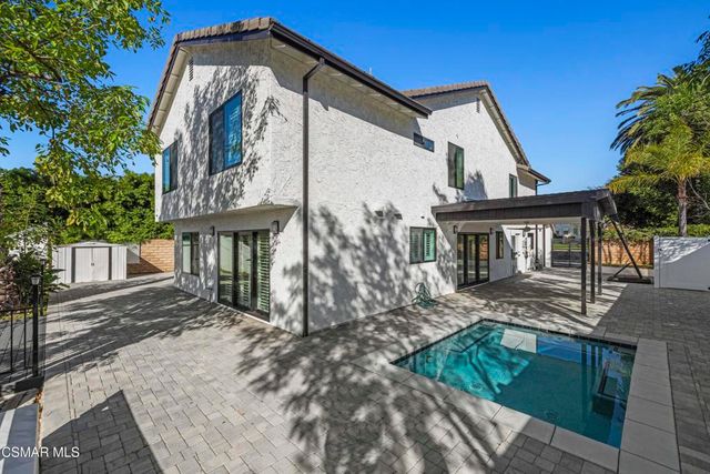 20500 Blairmoore Street, Chatsworth, CA 91311