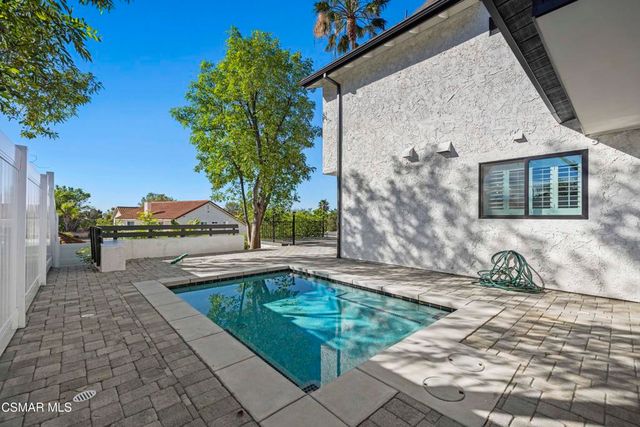 20500 Blairmoore Street, Chatsworth, CA 91311