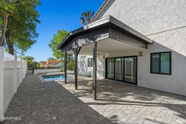 20500 Blairmoore Street, Chatsworth, CA 91311