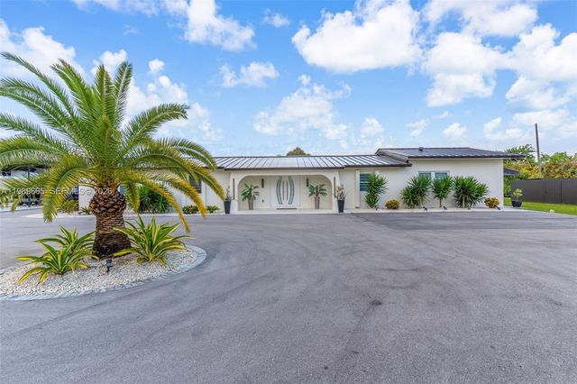24655 SW 212th Avenue, Homestead, FL 33031