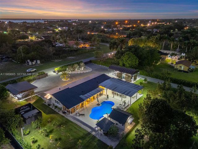 24655 SW 212th Avenue, Homestead, FL 33031
