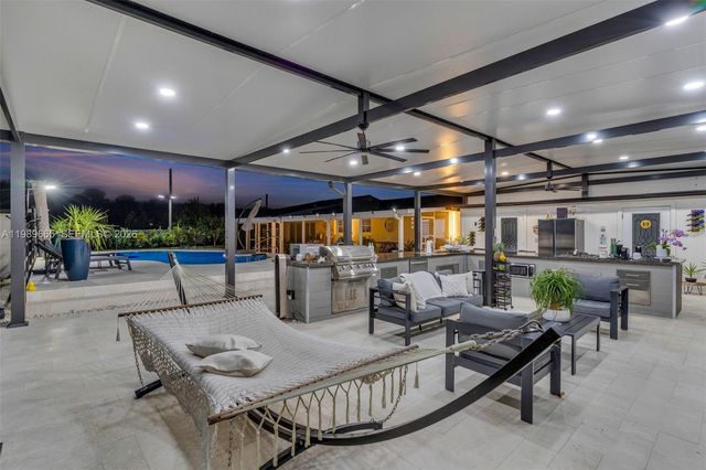 24655 SW 212th Avenue, Homestead, FL 33031