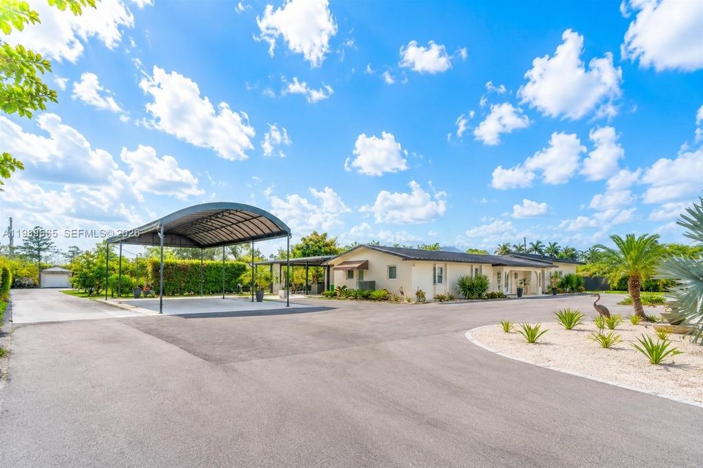 24655 SW 212th Avenue, Homestead, FL 33031