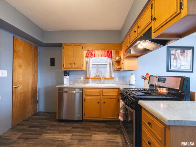 1404 N 11TH Street, Pekin, IL 61554