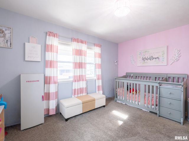 1404 N 11TH Street, Pekin, IL 61554