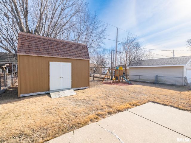 1404 N 11TH Street, Pekin, IL 61554