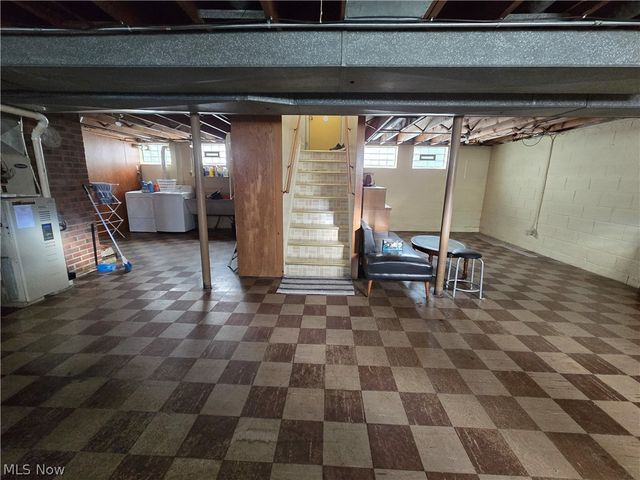 9515 Elsmere Drive, Parma, OH 44130