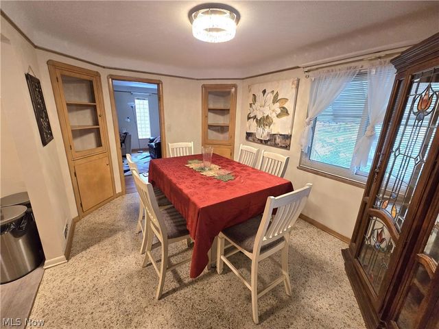 9515 Elsmere Drive, Parma, OH 44130