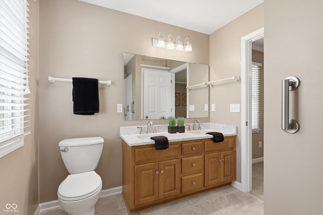 3343 S Rosewind Drive, New Palestine, IN 46163