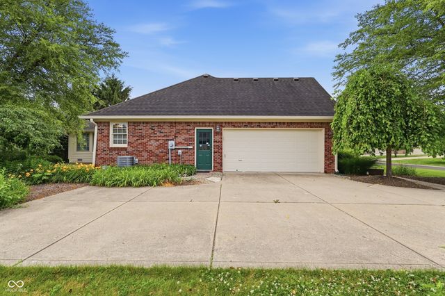 3343 S Rosewind Drive, New Palestine, IN 46163