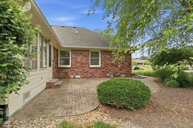 3343 S Rosewind Drive, New Palestine, IN 46163