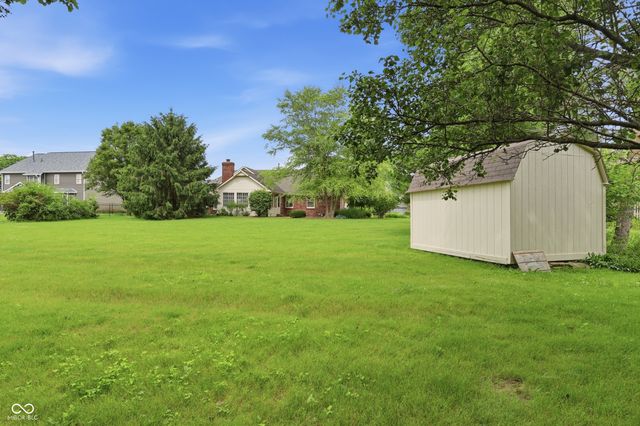 3343 S Rosewind Drive, New Palestine, IN 46163