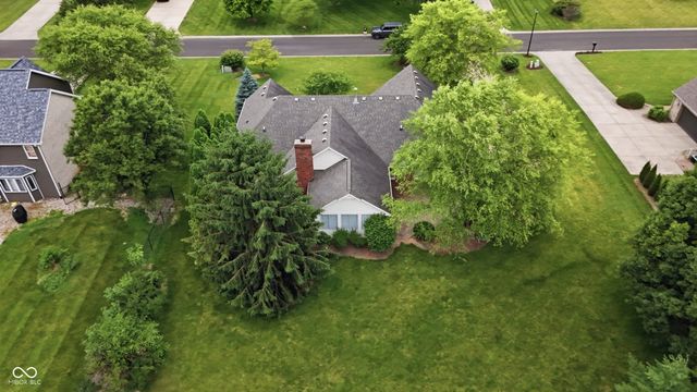 3343 S Rosewind Drive, New Palestine, IN 46163
